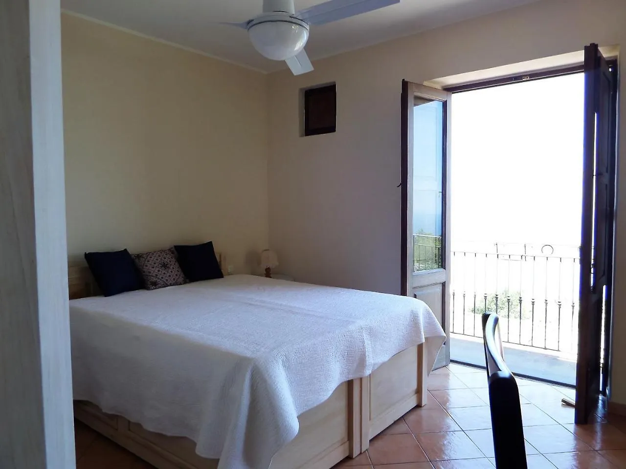 Villa Mimosa Malfa  Casa de Férias